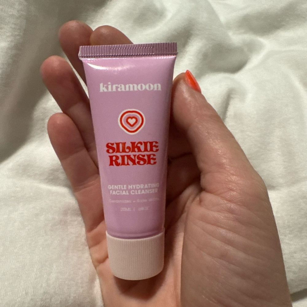 Silkie Rinse Gentle Hydrating Facial Cleanser - Pink kiramoon